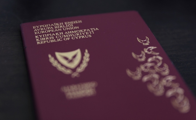 Dimitris Hristofyas döneminde verilen 2 pasaport geri alınıyor