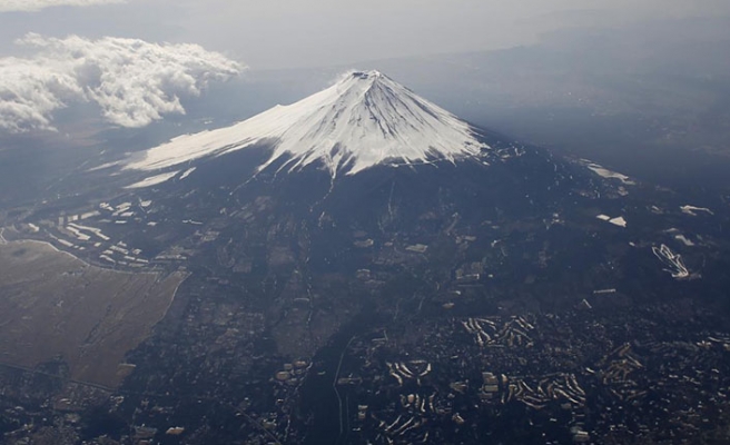 Japonya'da Fuji Dağı krateri yakınlarında kaybolan 3 dağcının cesedi bulundu