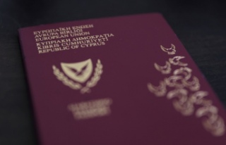 Dimitris Hristofyas döneminde verilen 2 pasaport...